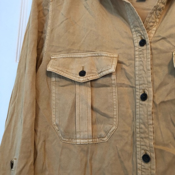 Button Down - Picture 3 of 4